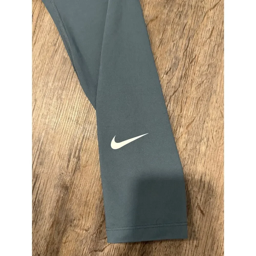 Nike One Women's Maternity High-Waisted Leggings Size Small Short